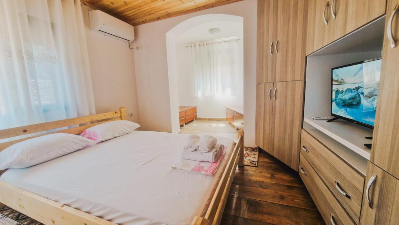Guesthouse Kroi City Center Berat Luaran gambar