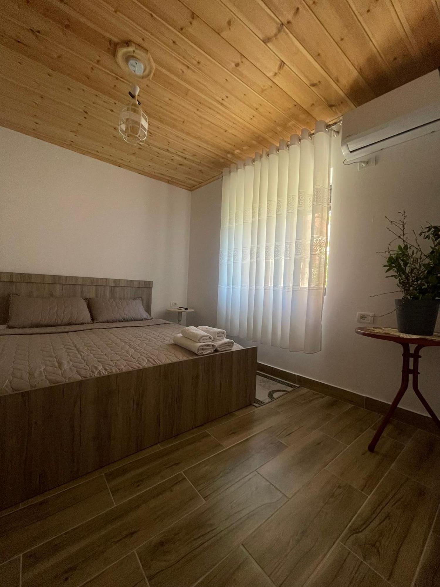 Guesthouse Kroi City Center Berat Luaran gambar